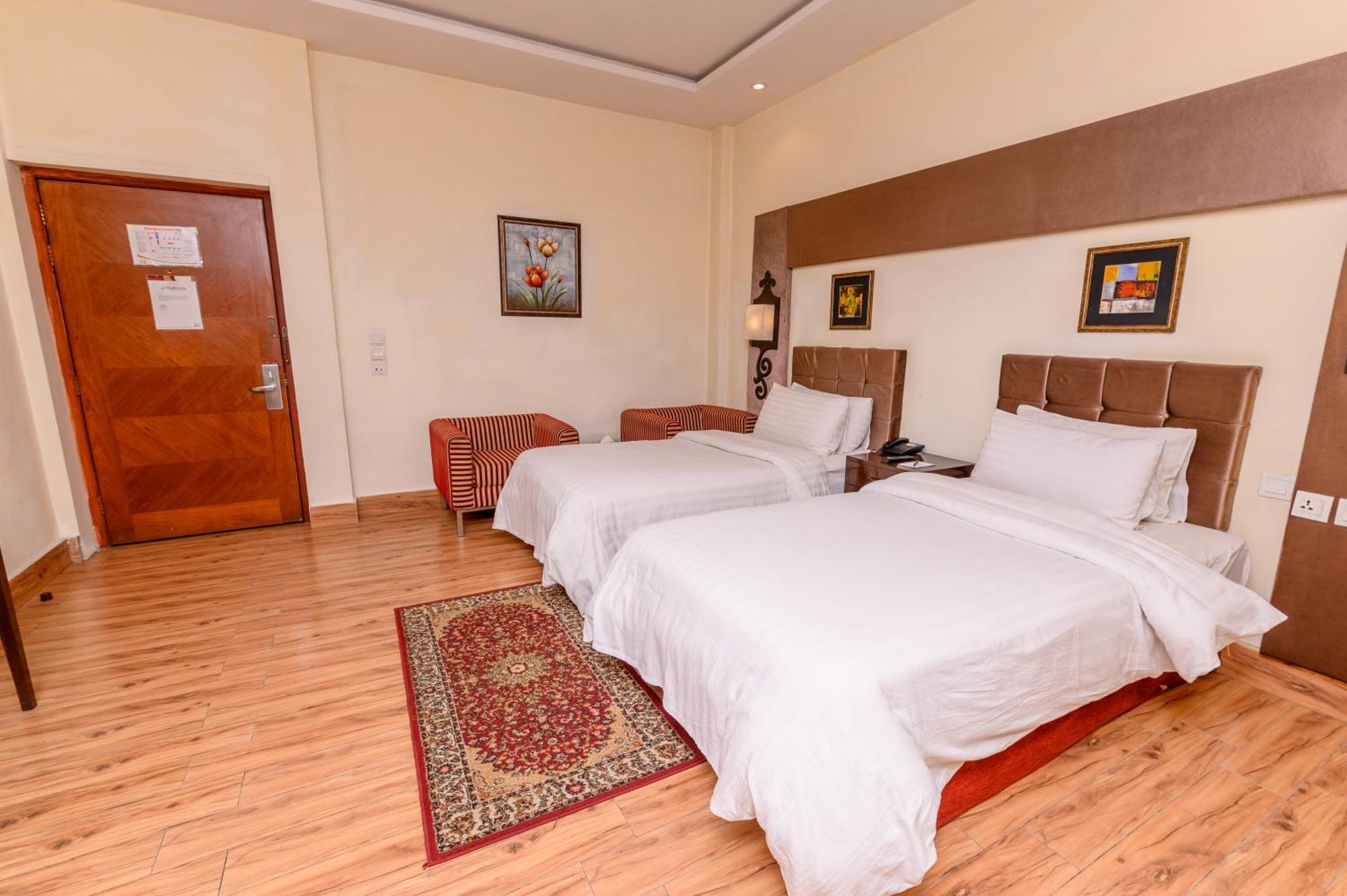 Hotel One Faisalabad Buitenkant foto